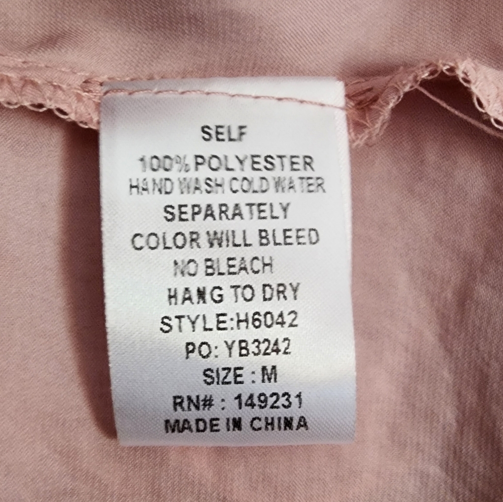 NWT Kori America Silkie Blush Pink Leopard Print Off-The-Shoulder Blouse - Picture 4 of 6